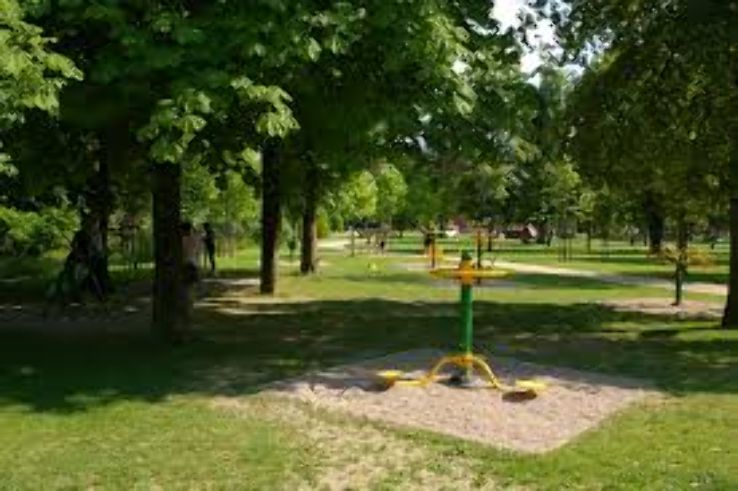 Municipal Park  Trip Packages