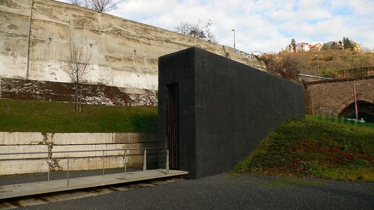 Chatam Sofer Memorial Trip Packages