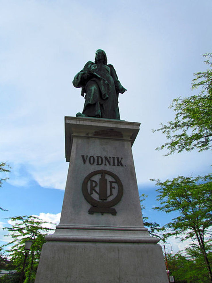 Vodnik Monument Trip Packages
