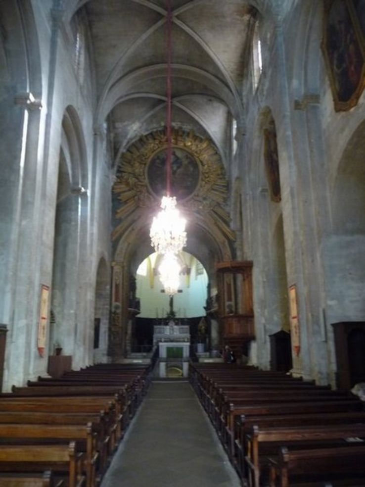 Apt Cathedral Trip Packages