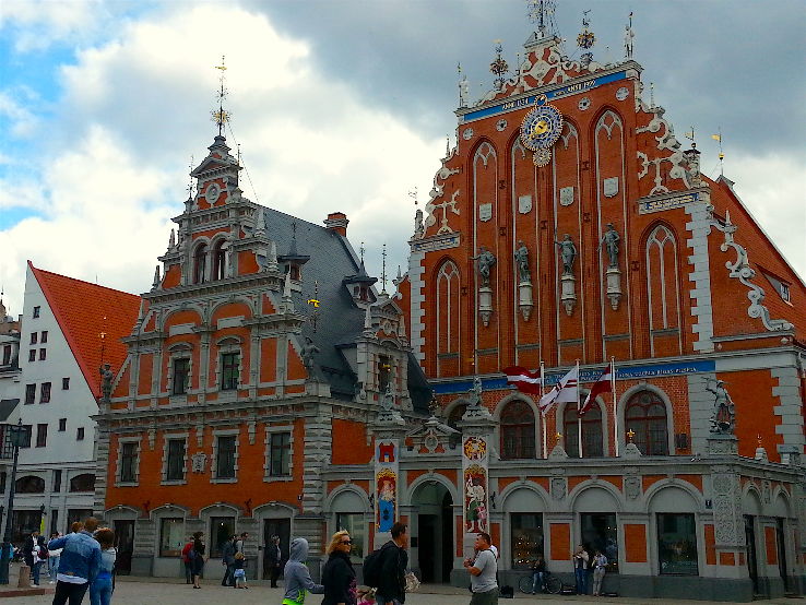 House of Blackheads Trip Packages