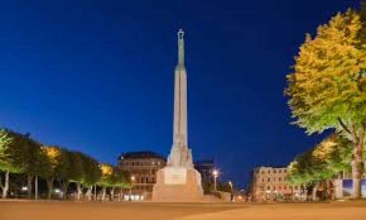 Freedom Monument Trip Packages