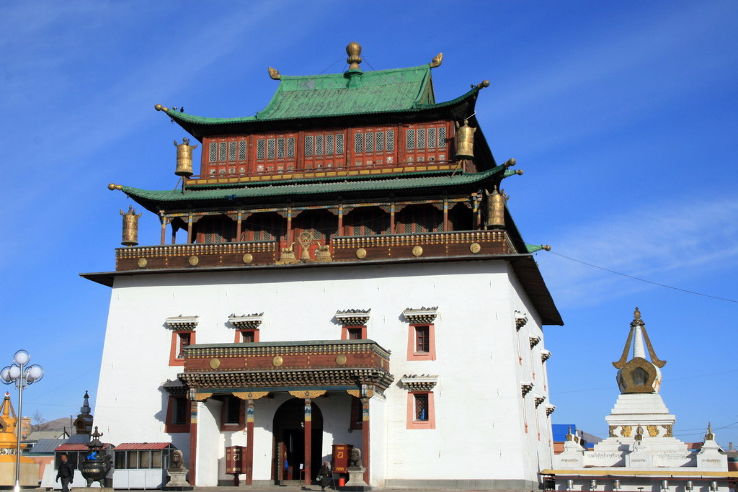 Gandantegchinlen Monastery Trip Packages
