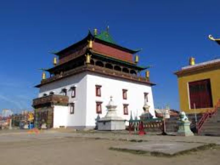 Gandantegchinlen Monastery Trip Packages