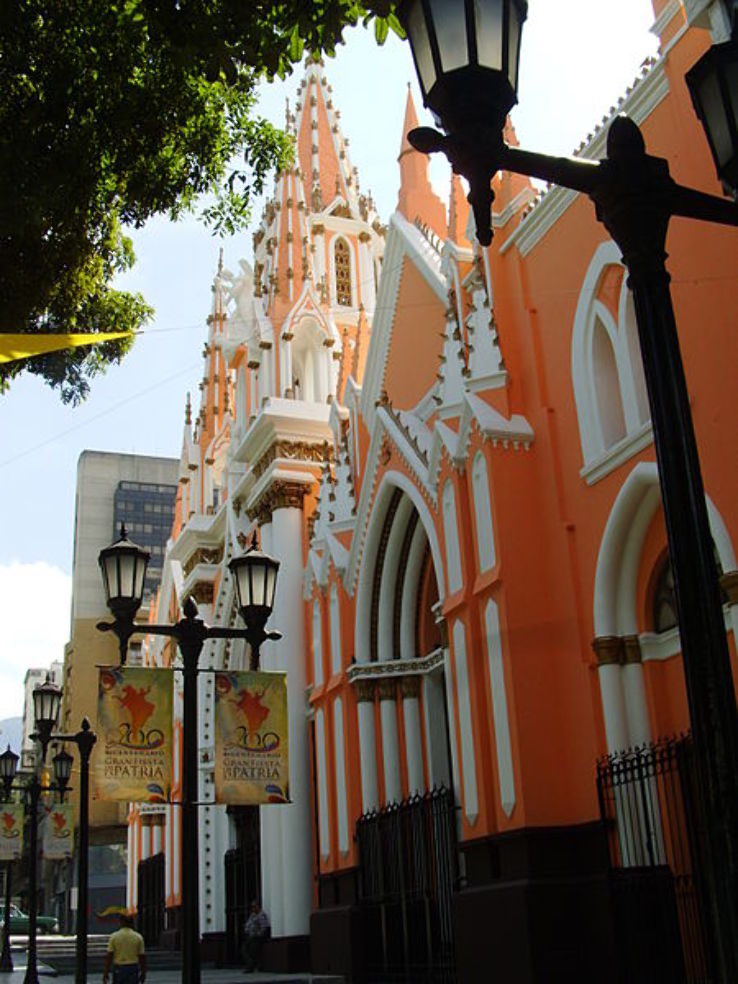 Basilica of Santa Capilla Trip Packages