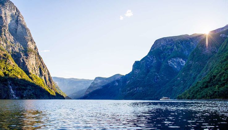 Fjord Cruise Naeroyfjord and Undredal Trip Packages