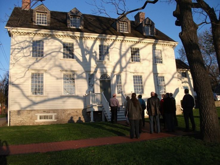 Duff Baby House Trip Packages