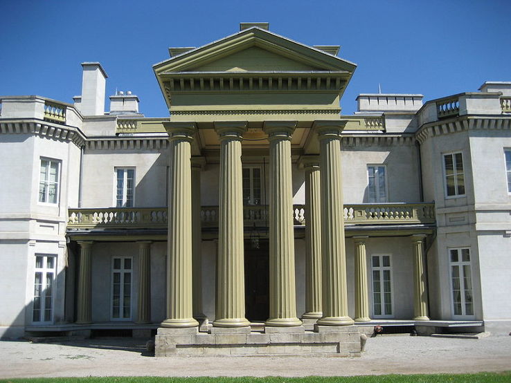 Dundurn Castle  Trip Packages