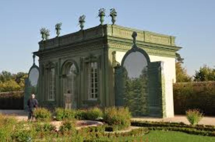 Petit Trianon Trip Packages