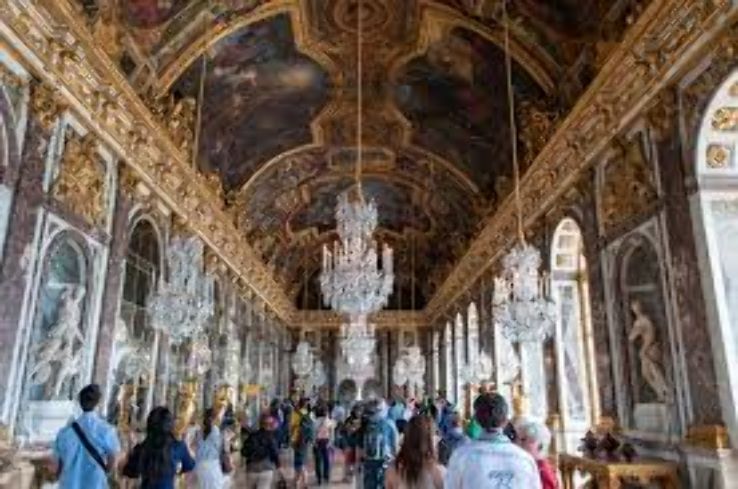 Hall of Mirrors Trip Packages