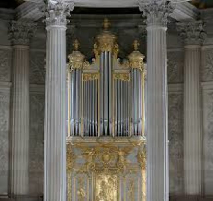 Chapels of Versailles Trip Packages
