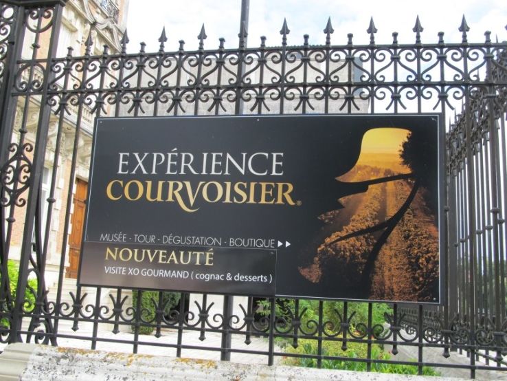  Visit the Second Distilling Town of Jarnac Trip Packages