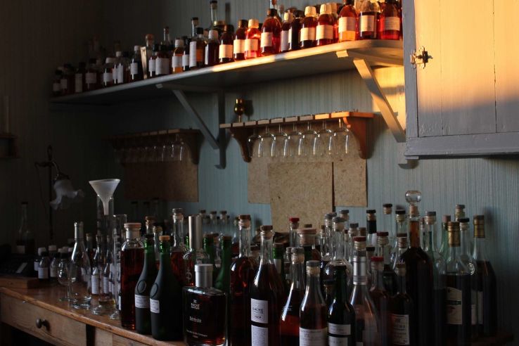  Visit the Second Distilling Town of Jarnac Trip Packages