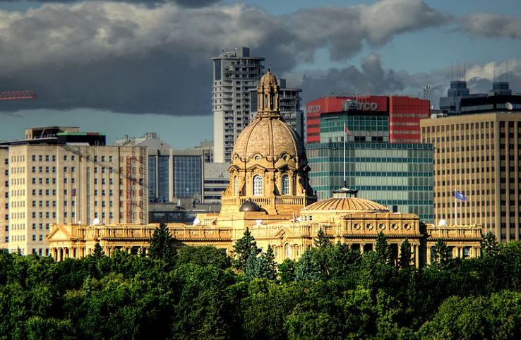 Alberta Legislature Building Trip Packages