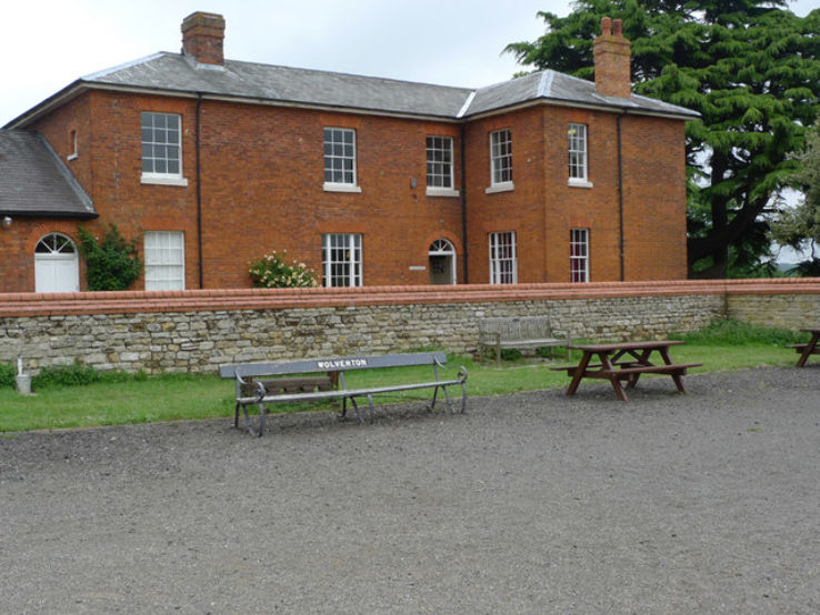 Milton Keynes Museum Trip Packages