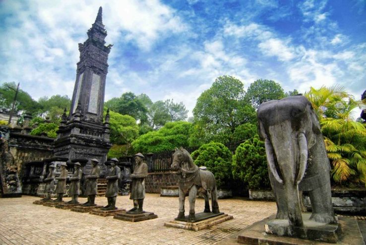 Contemplate Tombs Around Hue Trip Packages