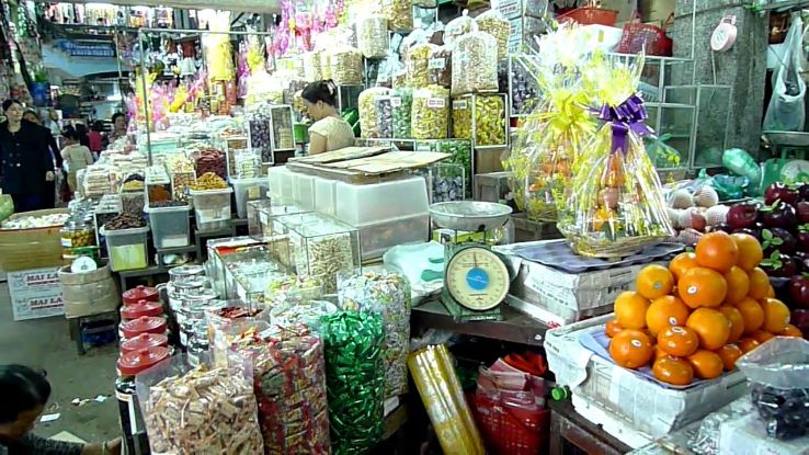 Shop At Dong Ba Market   Trip Packages