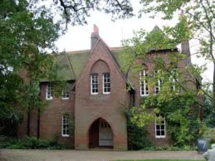 Red House Museum Trip Packages