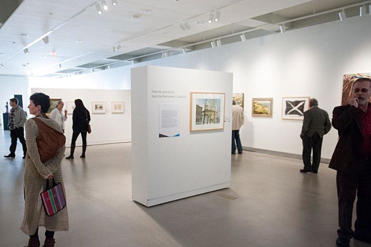 Go to an art gallery  Trip Packages