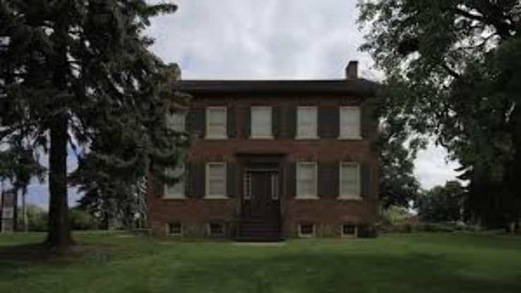 Wander around a historic house  Trip Packages