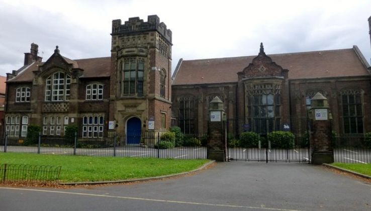 Moor Park Trip Packages