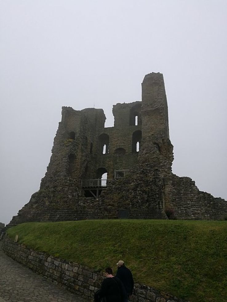 Scarborough Castle Trip Packages