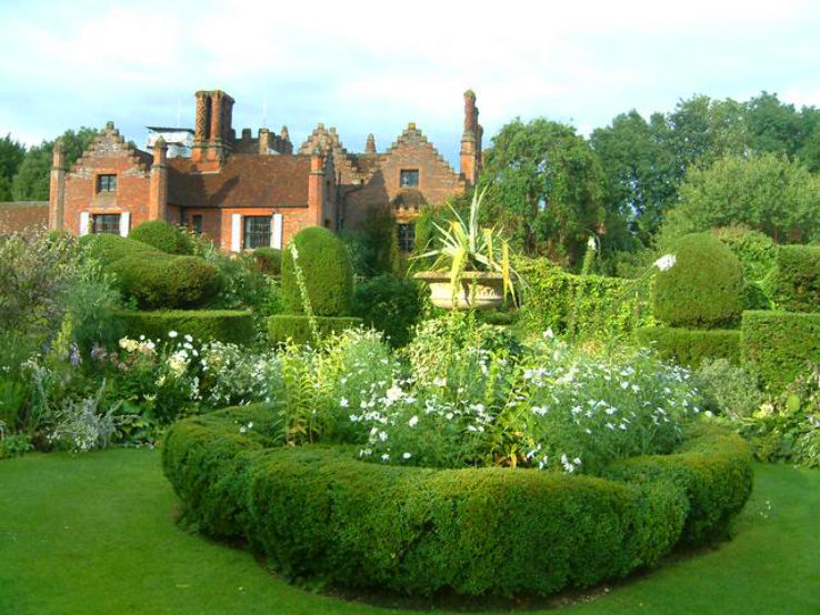 Chenies Manor House Trip Packages