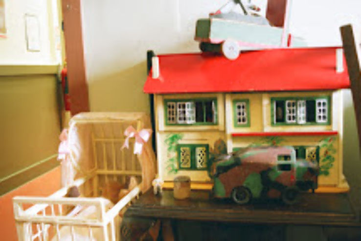 The Forties Experience Trip Packages