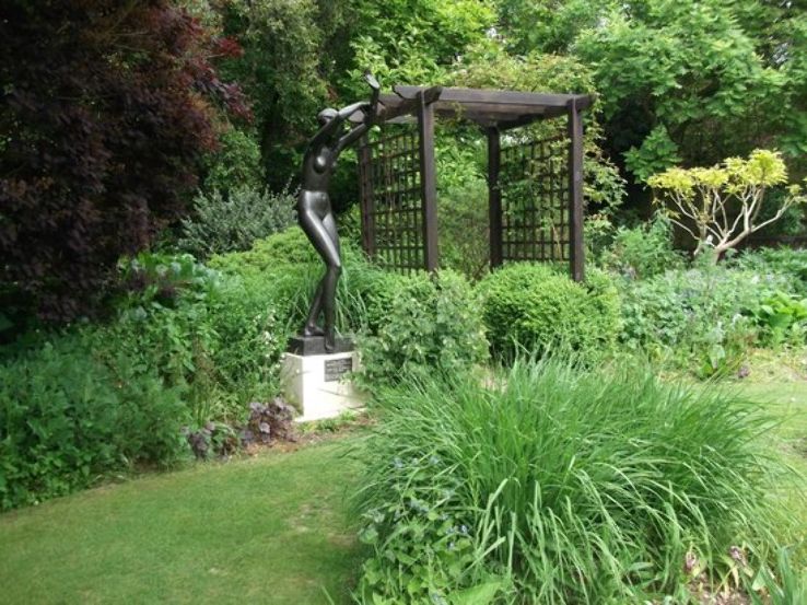 Cheslyn House Gardens   Trip Packages