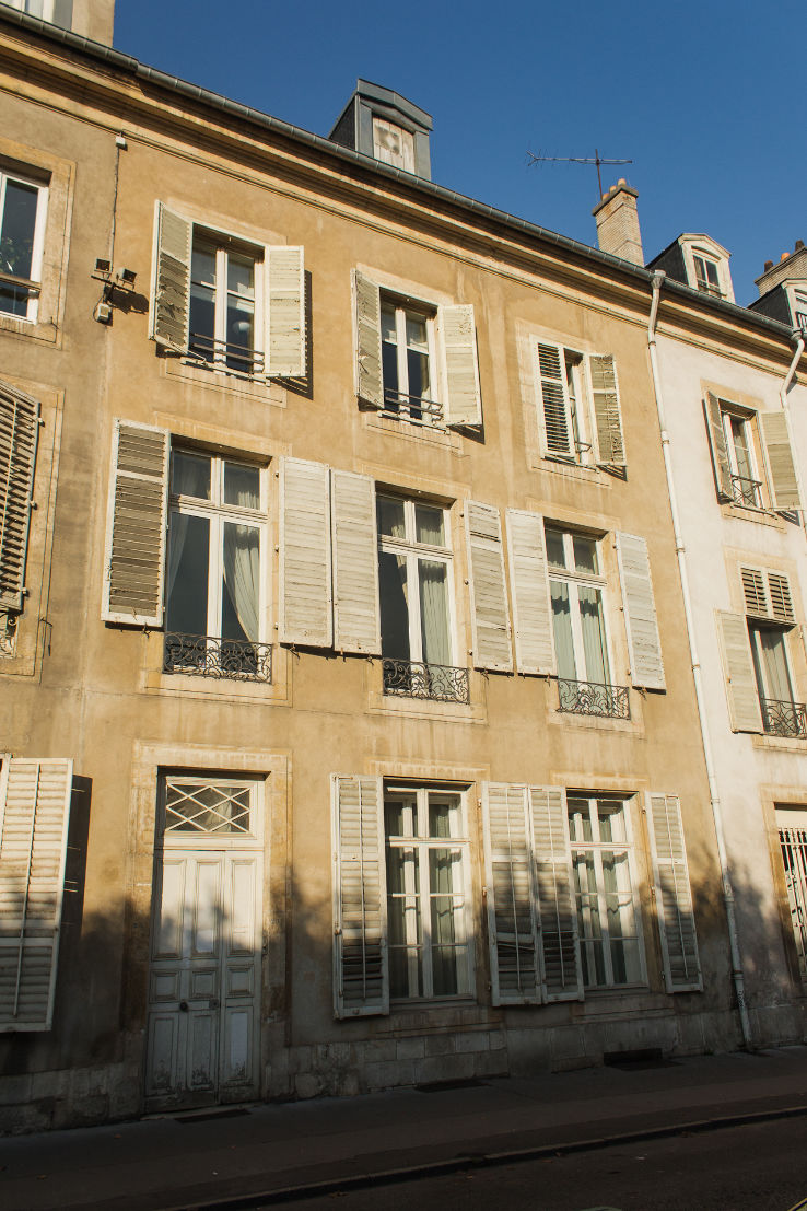 Place de la Carriere Trip Packages