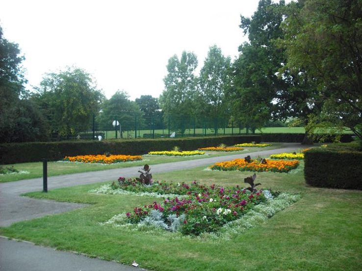 Edgwarebury Park Trip Packages