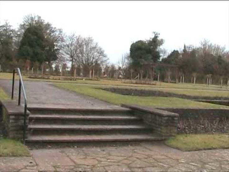 Edgwarebury Park Trip Packages