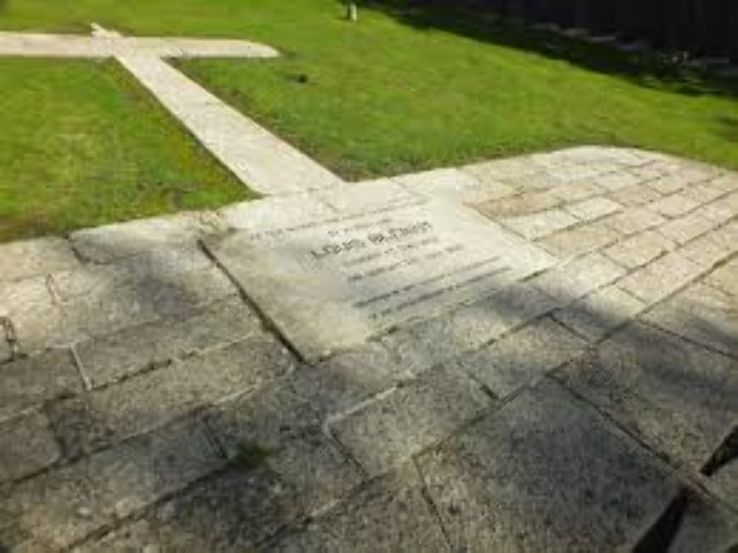 Bleriot Memorial  Trip Packages