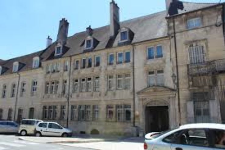 Mont-Roland  Trip Packages