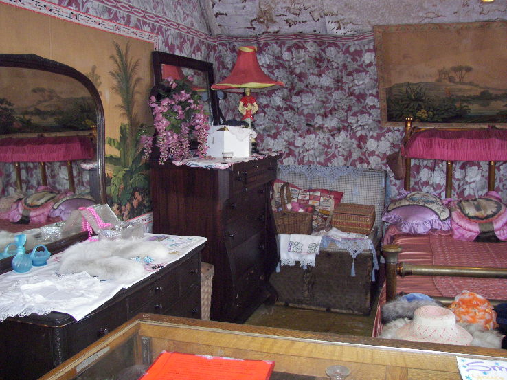 Dollys House Museum Gift Shop Trip Packages