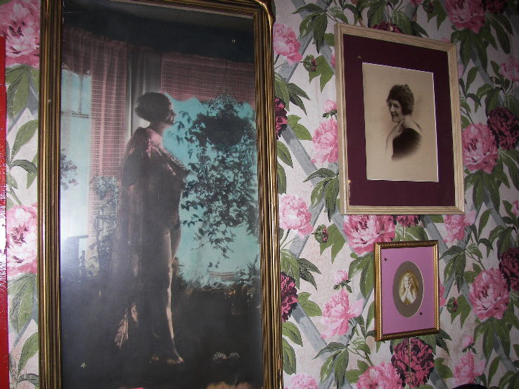 Dollys House Museum Gift Shop Trip Packages