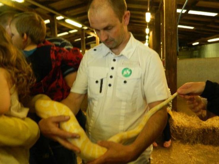 Smithills Open Farm Trip Packages