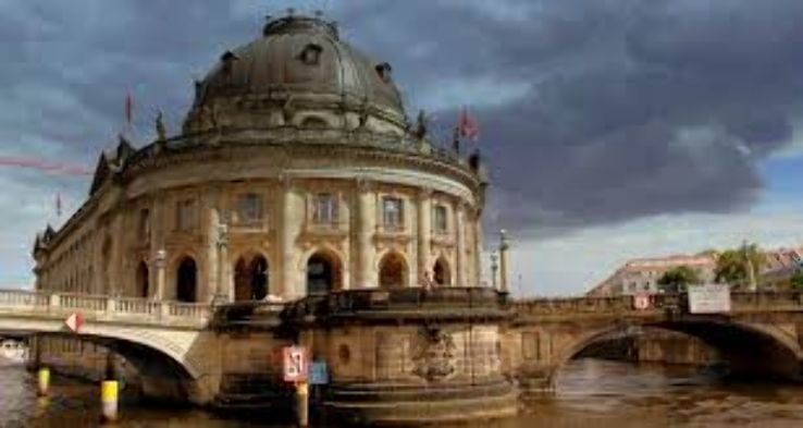 Marvel at the architecture on Museum Island Trip Packages