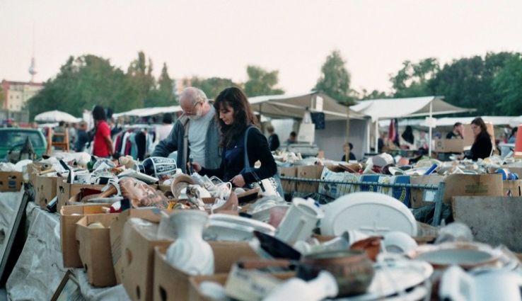 Rummage around a flea market Trip Packages