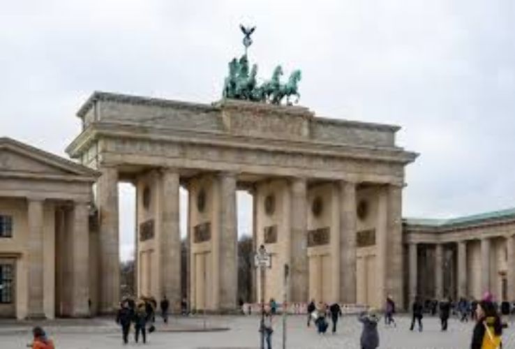 Behold the majestic Brandenburg Gate Trip Packages