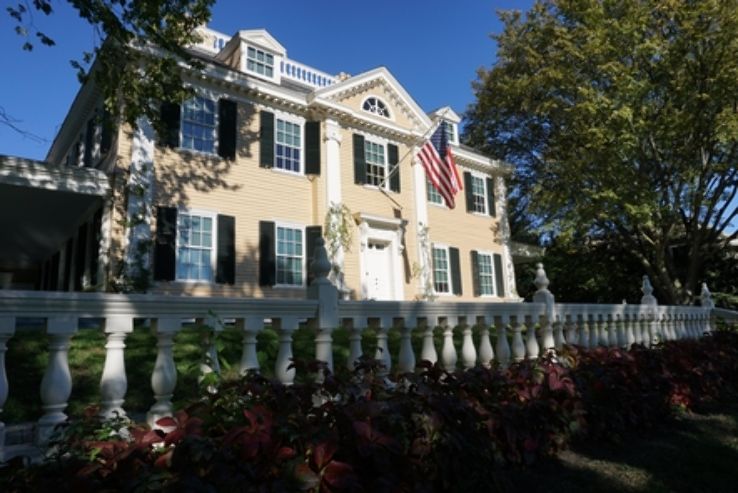 Longfellow House Trip Packages
