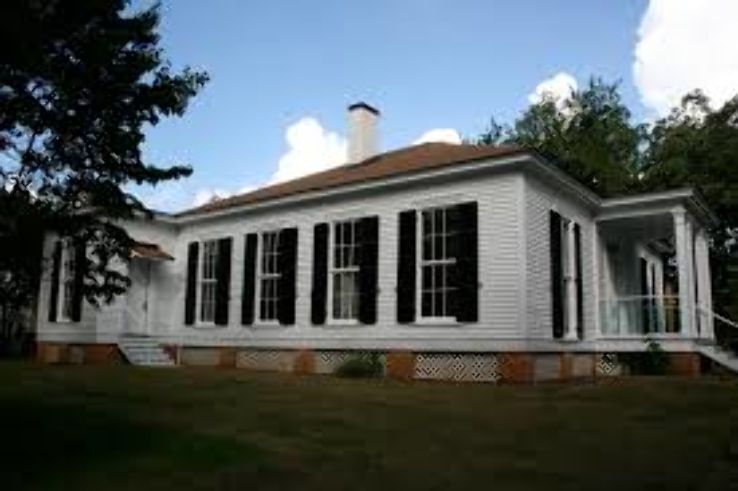 L.Q.C. Lamar House Museum Trip Packages