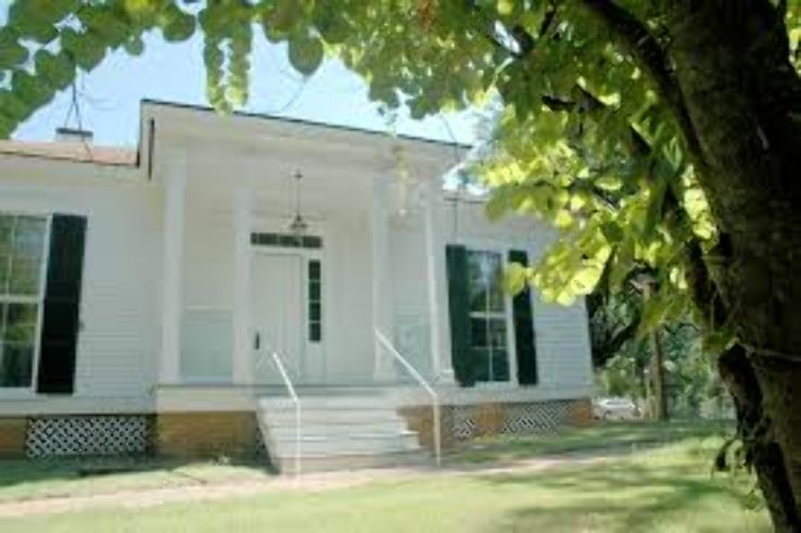 L.Q.C. Lamar House Museum Trip Packages