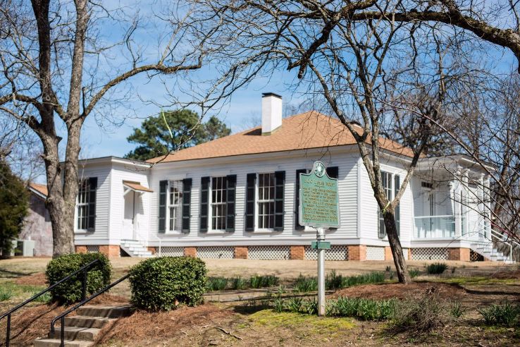 L.Q.C. Lamar House Museum Trip Packages