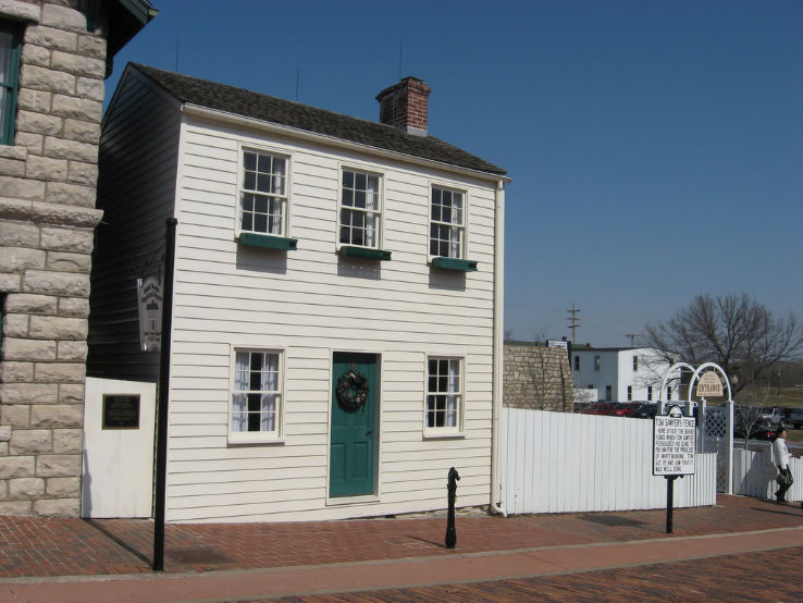 Mark Twain Boyhood Home & Museum  Trip Packages