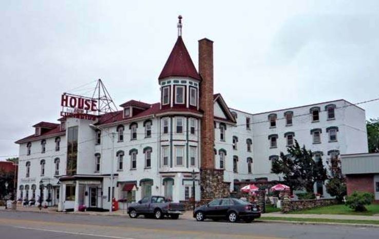 Escanaba Trip Packages