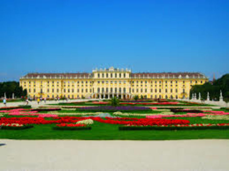 Schonbrunn Palace and Gardens Trip Packages