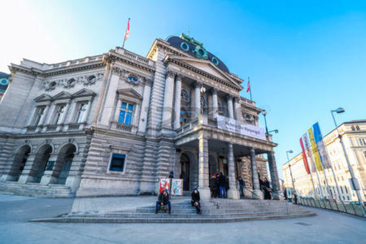 The National Theater Trip Packages