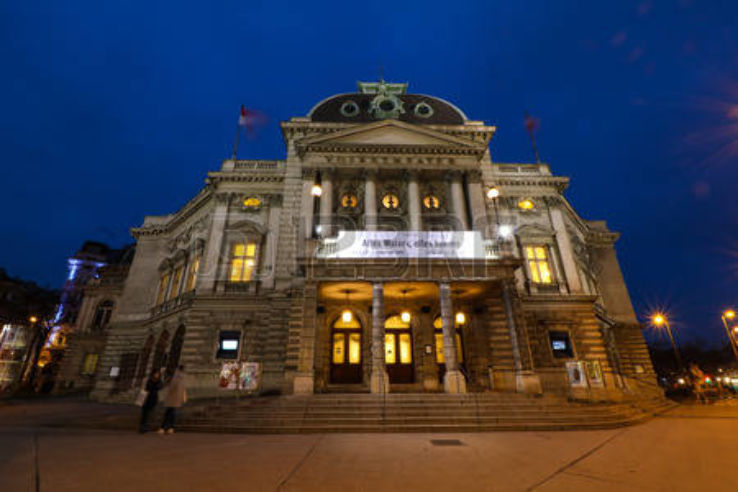 The National Theater Trip Packages