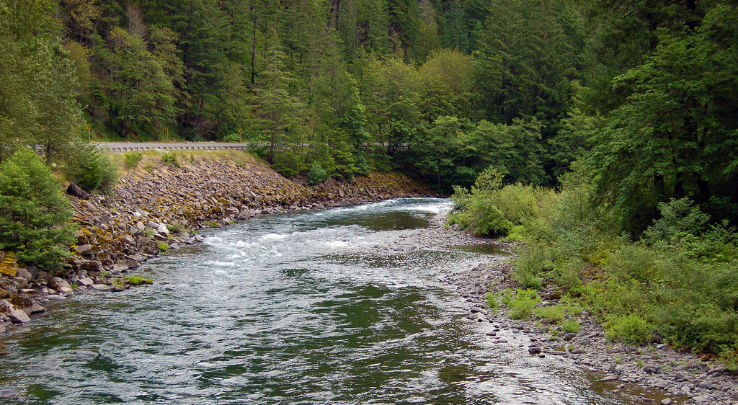 Clackamas River Scenic Waterway Trip Packages